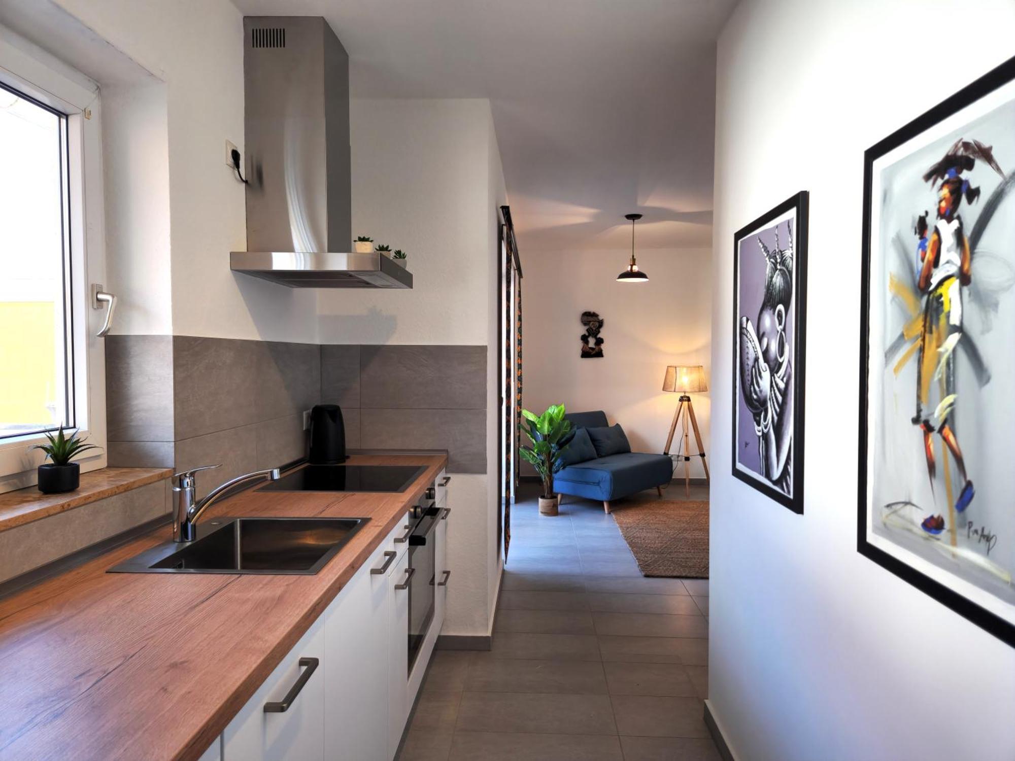 Apartment Mawulo - Stadtwohnung Im Zentrum Mit Balkon *